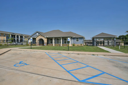 NLR-Family-Homes 22